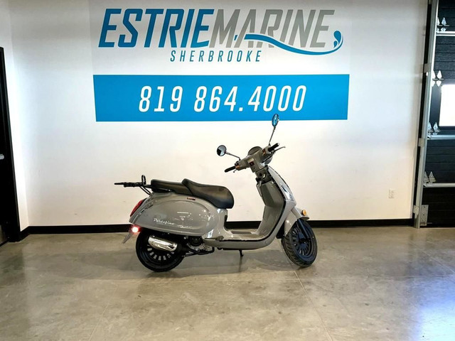 2023 Scootterre Porto Fino 50 in Scooters & Pocket Bikes in Sherbrooke