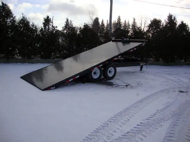 24' Tilt Trailer - Finance from $400.00 per month in Cargo & Utility Trailers in Oakville / Halton Region - Image 7