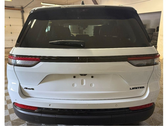 2023 Jeep Grand Cherokee Limited, Black Appearance, Luxury Tech  in Cars & Trucks in North Bay - Image 4