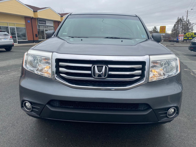 2013 Honda Pilot EX 3.5L V6 | 4x4 | 8 Passenger | No Accident in Cars & Trucks in Bedford - Image 2