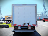 Comes equipped with: Shark fin antenna, Halogen Headlamps, LED Headlights, LED Daytime Running Light... (image 3)