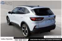 2025 Ford Escape ST-Line Select Experience the Ford Escape ST-Line Select with only 17100 km on the... (image 3)
