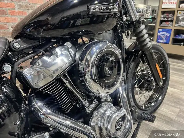 2025 Harley-Davidson FXBB - Street Bob FXBB STREET BOB in Street, Cruisers & Choppers in Calgary - Image 11