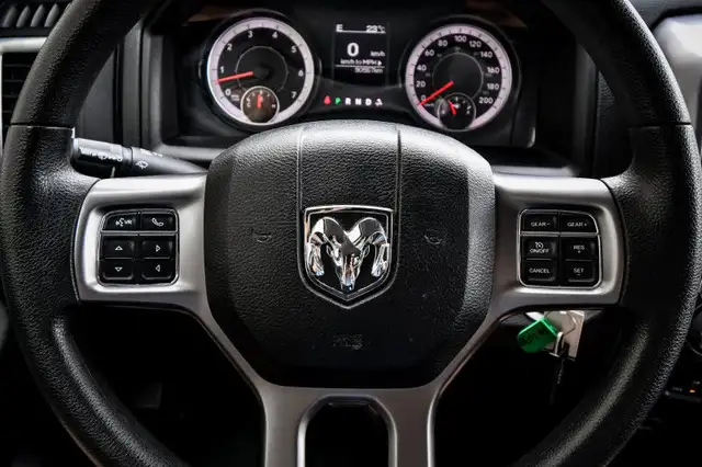 2021 Ram 1500 Classic SLT • BEDLINER • REAR CAM in Cars & Trucks in Kingston - Image 16
