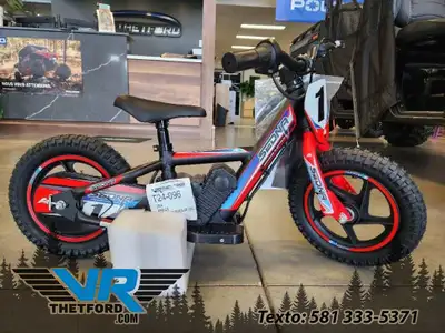 VR Thetford Paiement à partir de 0$/sem. + TX. 2024 APOLLO Sedna 12 Rouge (24V) Contactez nos consei...
