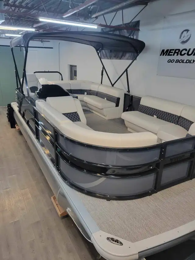 2025 Avro 21 Foot Tritoon with 140HP in Powerboats & Motorboats in City of Toronto - Image 10