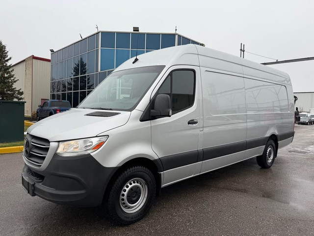 2019 Mercedes-Benz Sprinter Cargo Van 170WB EXTENDED 16' CARGO in Cars & Trucks in Oakville / Halton Region