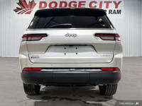 Only 219 Miles! This Jeep Grand Cherokee L boasts a Regular Unleaded V-6 3.6 L/220 engine powering t... (image 4)