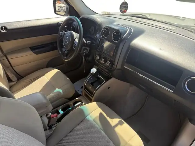 2015 Jeep Patriot 4WD 4dr North in Cars & Trucks in Calgary - Image 14