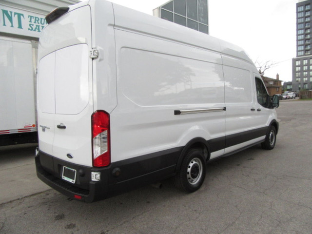 2020 Ford Transit GAS T-250 148 EL W/BASE WITH NEW LOW TEMP REE in Cars & Trucks in Markham / York Region - Image 4