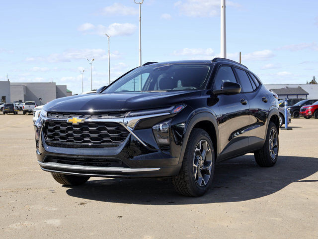 2025 Chevrolet Trax LT in Cars & Trucks in Edmonton - Image 4