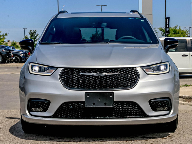 2024 Chrysler Pacifica Hybrid Select in Cars & Trucks in London - Image 2