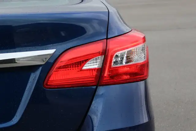 2019 Nissan Sentra in Cars & Trucks in Calgary - Image 10
