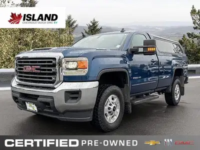 This GMC Sierra 2500HD has a strong Turbocharged Diesel V8 6.6L/403 engine powering this Automatic t...