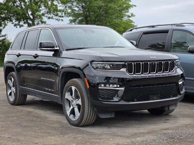 2022 Jeep Grand Cherokee 4xe BASE in Cars & Trucks in Ottawa - Image 2