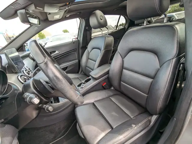 2017 Mercedes-Benz GLA 250 in Cars & Trucks in Ottawa - Image 29
