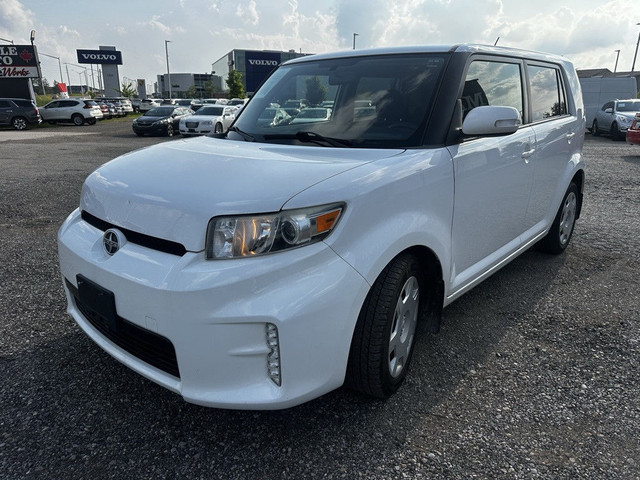 2015 Scion xB Manual | CAMERA in Cars & Trucks in London - Image 3