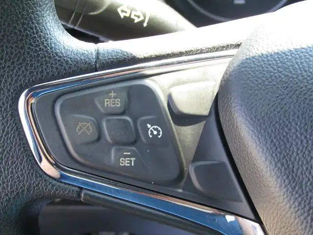 2019 Chevrolet Cruze LT HB RS PKG 1.4L TURBO B.S.A/CAM/H.SEATS/C in Cars & Trucks in Calgary - Image 22
