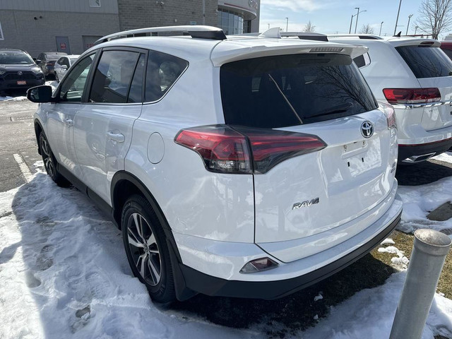2018 Toyota RAV4 LE in Cars & Trucks in Mississauga / Peel Region - Image 3