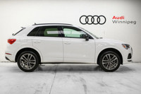 Get noticed in this gorgeous Arkona White SUV! Treat yourself to the features you deserve in this lo... (image 3)
