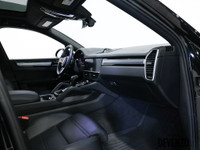 MSRP 131,000$ 2023 Porsche Cayenne Coupe E-Hybrid Platinum Edition, Chromite Black Metallic on Black... (image 6)