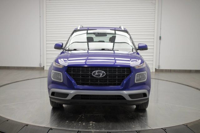 2022 Hyundai Venue Preferred in Cars & Trucks in Calgary - Image 2