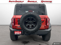 Chili Pepper Red Exterior, Medium Sandstone/Blk Onyx Interior, Clean CarFax, No Accidents, 4WD, Low... (image 4)