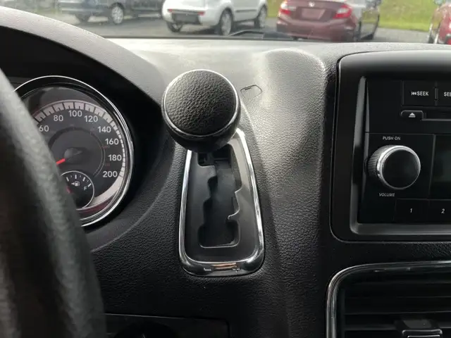 2015 Dodge Grand Caravan Ensemble Valeur Plus in Cars & Trucks in Sherbrooke - Image 16