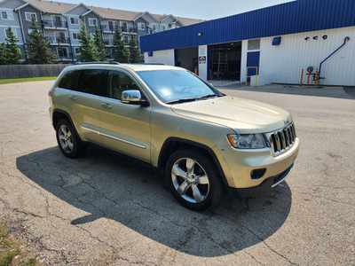 2011 Jeep Grand Cherokee Limited V6 LOADED!!!