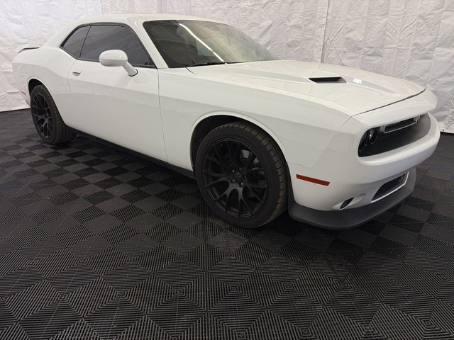 2016 Dodge Challenger SXT PLUS | HTD LTHR STS | SUNROOF | PREMIU in Cars & Trucks in Lloydminster - Image 2