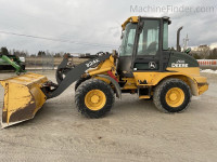 2015 JOHN DEERE 324K Compact Loader