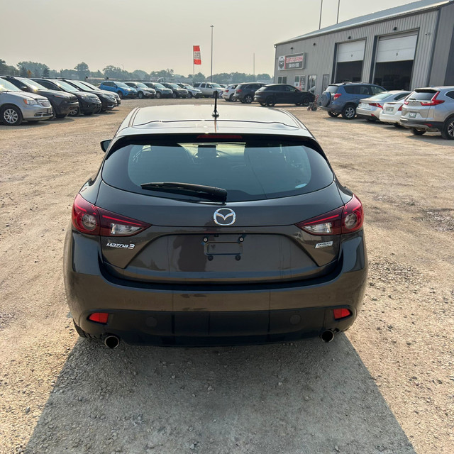 2016 Mazda Mazda3 GX HATCHBACK!! BACKUP CAMERA!! LOW KMS!! in Cars & Trucks in Winnipeg - Image 4