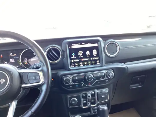 2021 Jeep Wrangler 4xe UNLIMITED SAHARA 4XE| LEATHER, NAVIGATION in Cars & Trucks in Oakville / Halton Region - Image 18