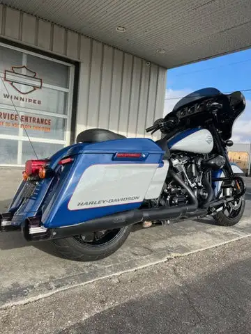 2023 Harley-Davidson FLHXS - Street Glide Special in Sport Touring in Winnipeg - Image 8