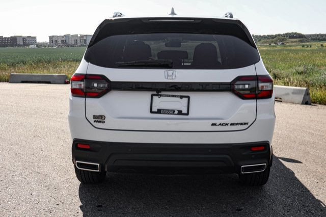2025 Honda Pilot BLACK EDITION 4X4 LEATHER SUNROOF in Cars & Trucks in Strathcona County - Image 3