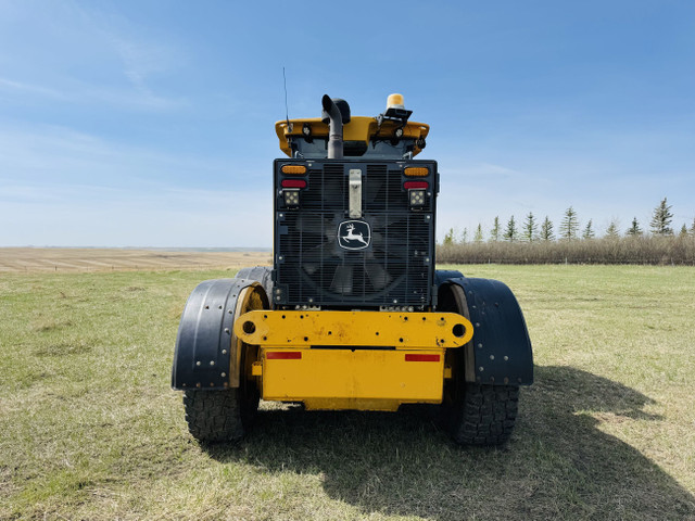 2011 DEERE 870G GRADER in Heavy Equipment in Calgary - Image 4