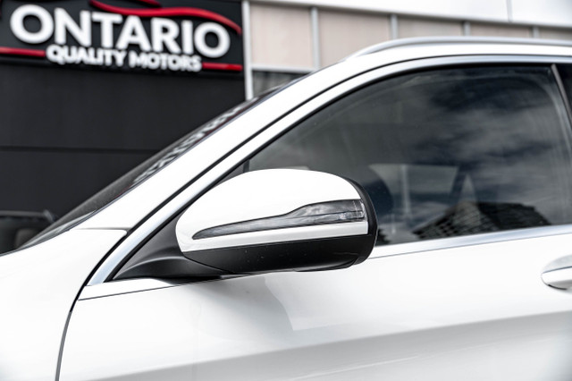 2020 Mercedes-Benz GLC-class GLC 300 4MATIC SUV in Cars & Trucks in Mississauga / Peel Region - Image 4
