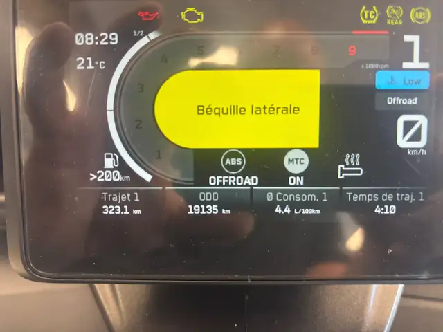 1 KTM ADVENTURE 890 MOTO AVENTURE A L'ETAT NEUF IMPECCABLE AUCUN in Other in Lac-Saint-Jean - Image 18