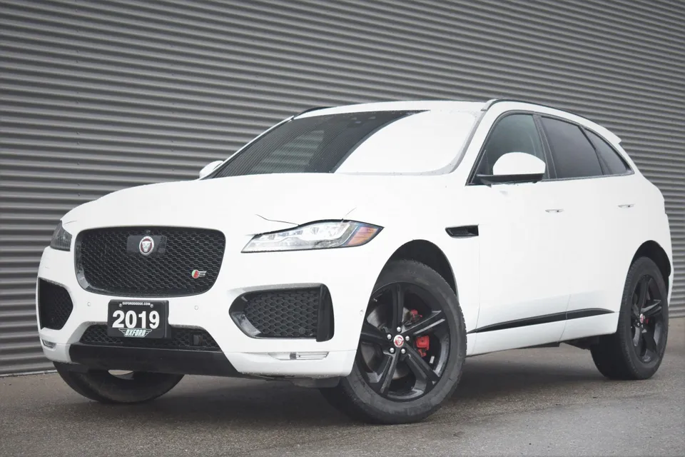 2019 Jaguar F-PACE S Clean Carfax, Loaded, Low Kms, Well Main...
