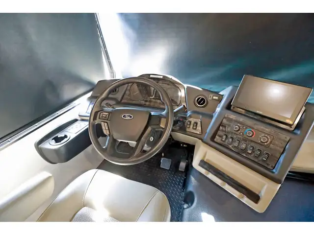 2024 Forest River Georgetown 3 Series 33B3 bunk bed 2024 Classe  in RVs & Motorhomes in Laval / North Shore - Image 28