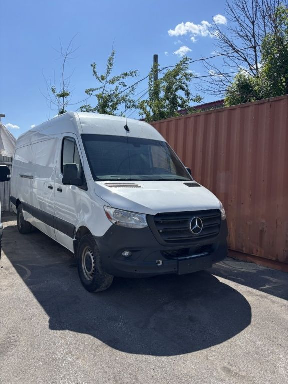 2020 Mercedes-Benz Sprinter fourgonnette utilitaire ALLONGER in Cars & Trucks in Laval / North Shore