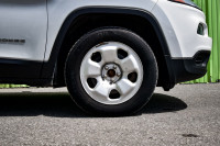 Bluetooth, Air Conditioning, Power Windows, Cruise Control! 6 LOCATIONS KINGSTON - (613) 384-5638 |... (image 6)