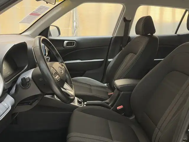 2023 Hyundai Venue Preferred | Heated Seats | Apple CarPlay dans Autos et camions dans Ville d’Edmonton - Image 13