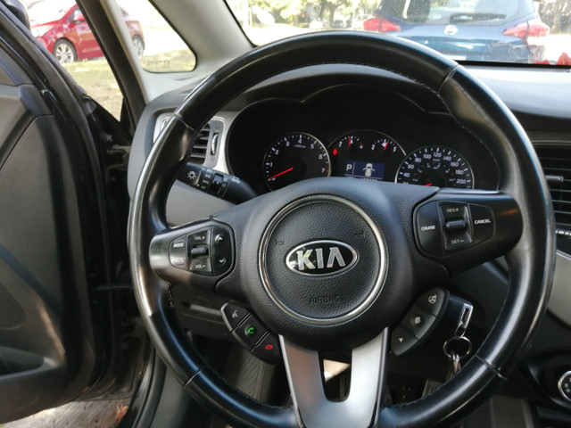 2014 Kia Rondo LX 7 places. in Cars & Trucks in City of Montréal - Image 2