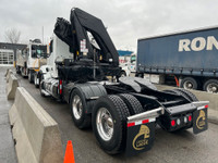 GUILLAUME 514-404-6940 Tracteur avec grue repliable // Daycab with articulated boom. Kenworth T880 2... (image 3)