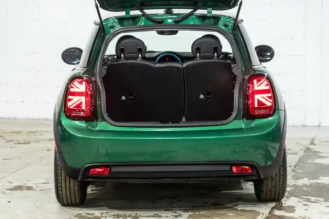 2022 MINI 3 Door Cooper SE 3 Door 100% électrique | Esprit in Cars & Trucks in City of Montréal - Image 8