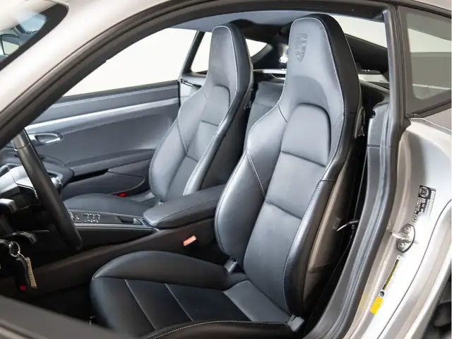2024 Porsche 718 Cayman S | PREMIUM PKG | MANUAL | 20 IN WHEELS in Cars & Trucks in Mississauga / Peel Region - Image 16