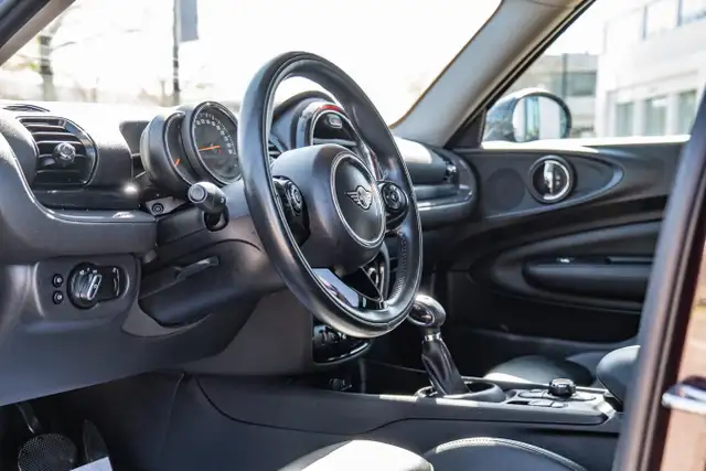 2019 Mini Clubman Cooper | LOW KM'S | ACCIDENT FREE dans Autos et camions dans Ville d’Edmonton - Image 12