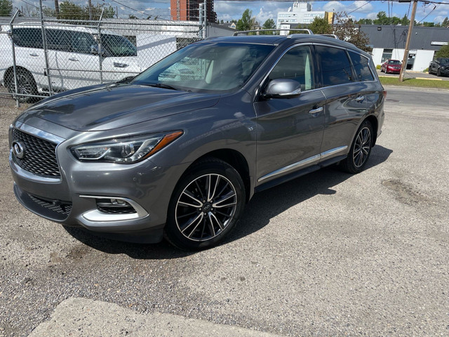 2016 INFINITI QX60 AWD 4dr in Cars & Trucks in Calgary - Image 4