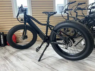 2021 Pedego 24in. Trail Tracker UNBEATABLE REAL-WORLD PERFORMANCE The Trail Tracker is famous for it...